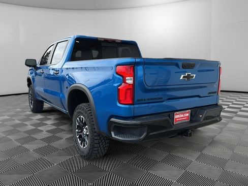 Used 2022 Chevrolet Silverado 1500 ZR2 w/ Technology Package image 6