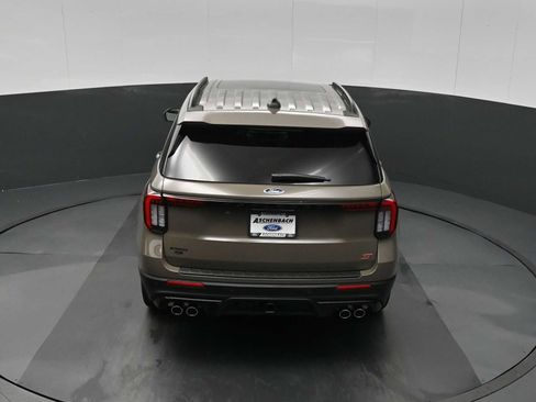 New 2026 Ford Explorer ST image 25