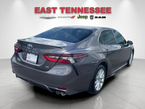 Used 2024 Toyota Camry SE FWD image 3