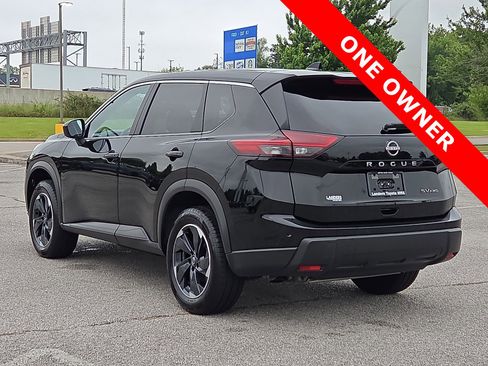 Used 2024 Nissan Rogue SV AWD/4WD image 4