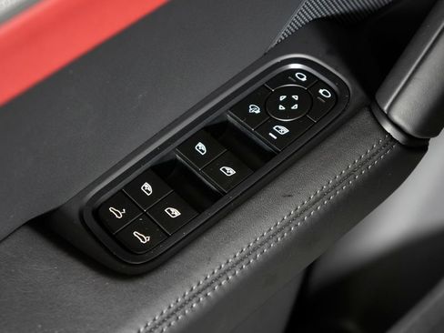 Certified 2024 Porsche Cayenne AWD/4WD image 21