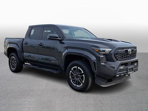 Used 2024 Toyota Tacoma TRD Sport w/ TRD Sport Upgrade Package AWD/4WD image 3