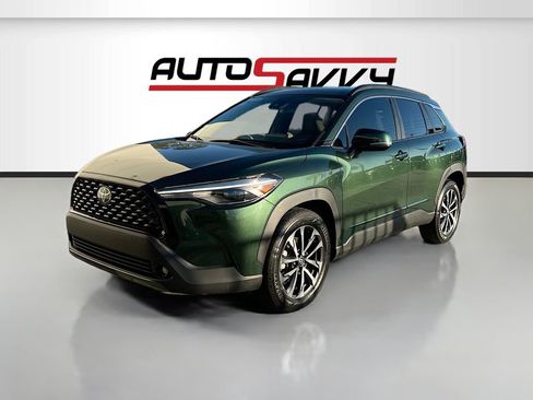 Used 2022 Toyota Corolla Cross XLE w/ Convenience Package image 3