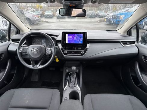 Used 2023 Toyota Corolla LE image 28