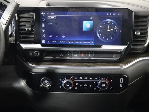 Used 2023 Chevrolet Silverado 1500 LT AWD/4WD image 27