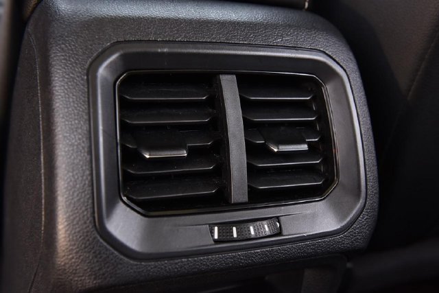 Certified 2023 Volkswagen Tiguan SE w/ Panoramic Sunroof Package FWD image 22