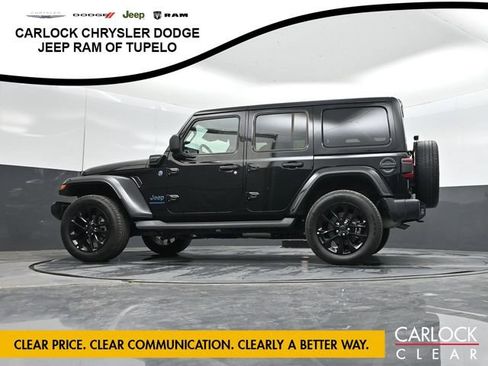 Used 2025 Jeep Wrangler Unlimited Sahara AWD/4WD image 44