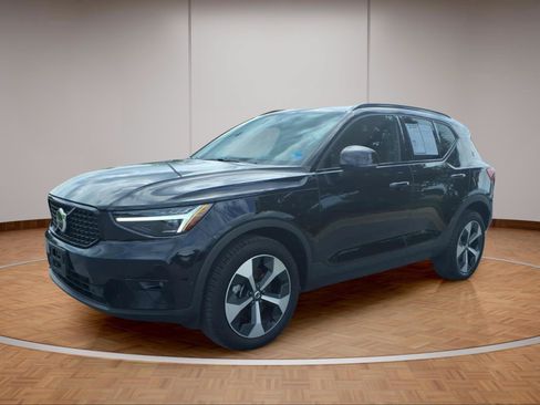 Certified 2026 Volvo XC40 B5 Plus w/ Protection Package Premier AWD/4WD image 3