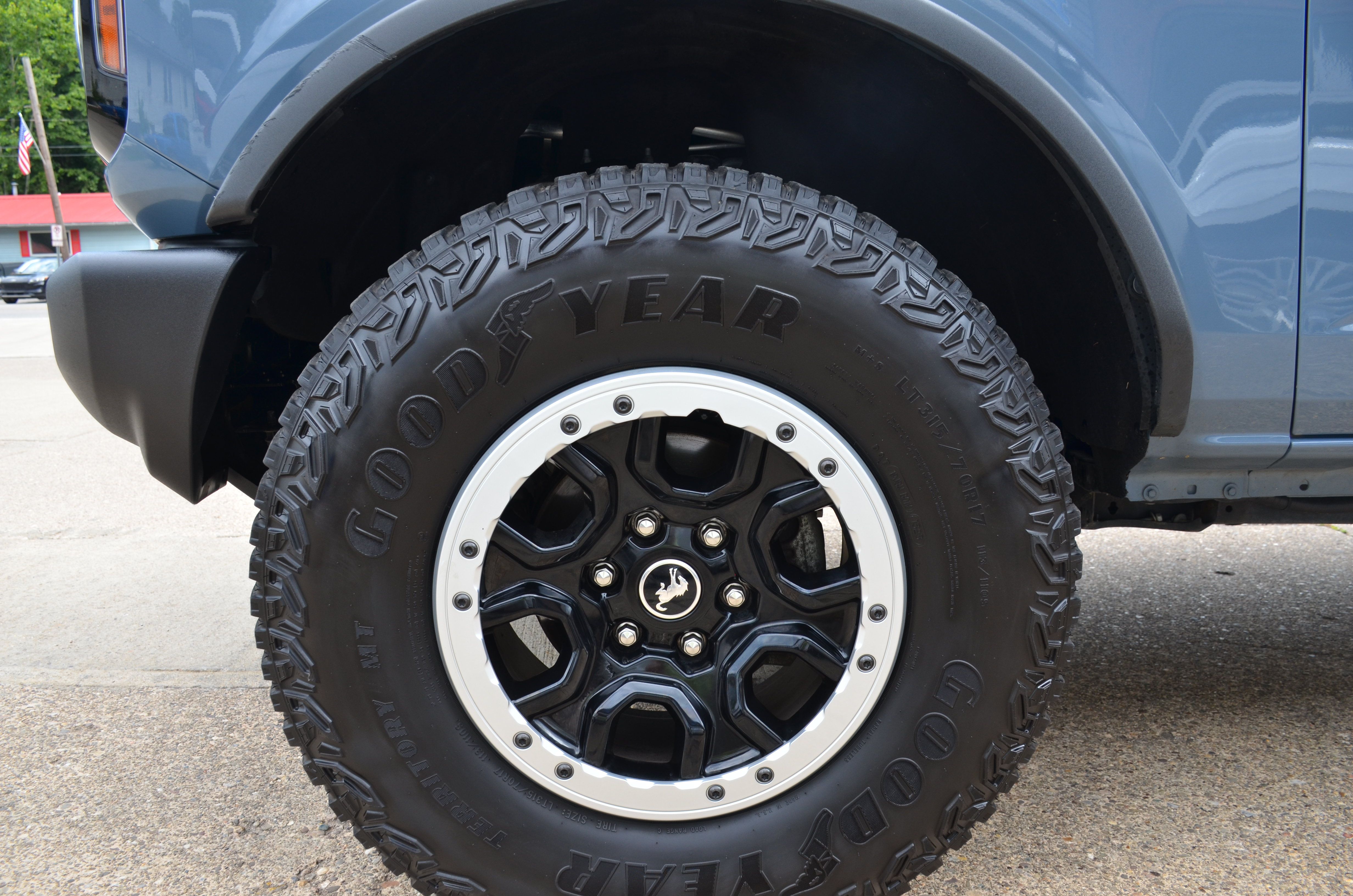 Used 2023 Ford Bronco Outer Banks w/ Sasquatch Package AWD/4WD image 11