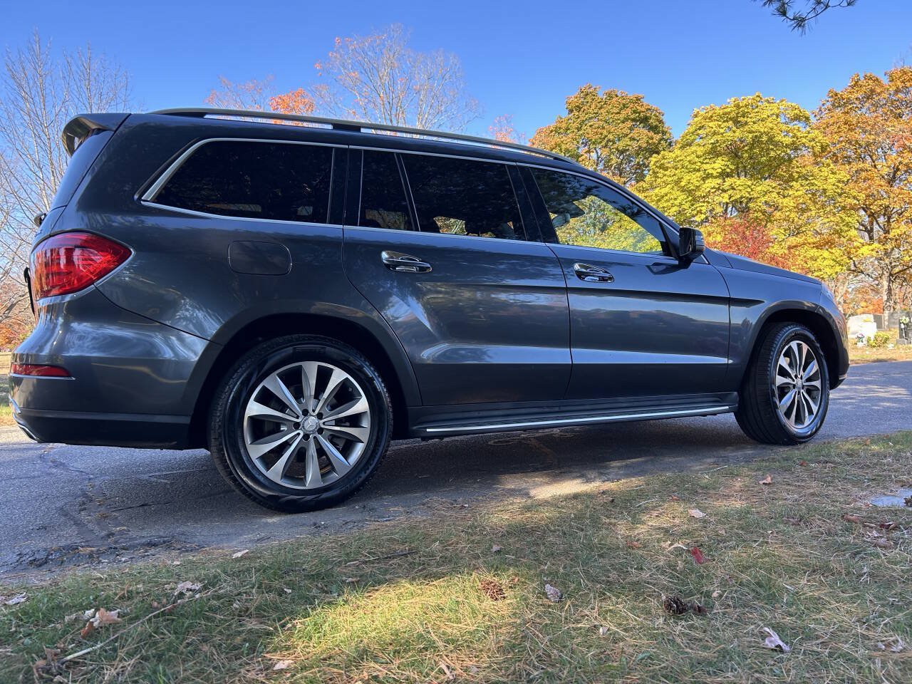 Used 2016 Mercedes-Benz GL 450 4MATIC image 24