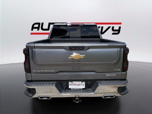 Used 2022 Chevrolet Silverado 1500 LTZ w/ LTZ Convenience Package II AWD/4WD image 18