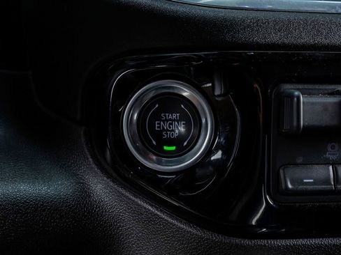 Used 2025 GMC Sierra 2500 SLT w/ SLT Premium Package image 23