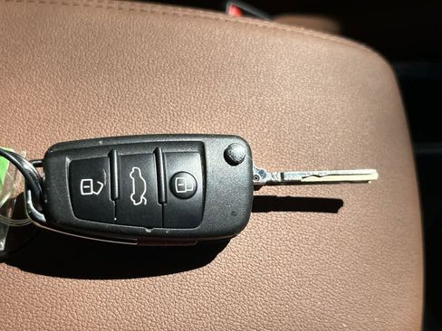 Used 2025 Audi Q3 2.0T Premium image 28