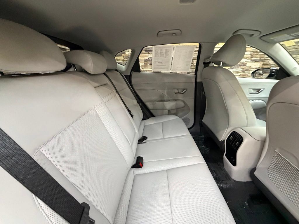 Certified 2026 Hyundai Kona SEL Premium AWD/4WD image 32
