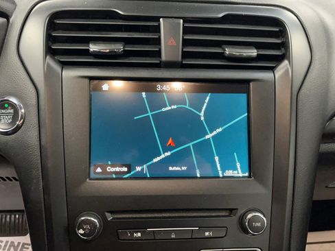 Used 2018 Ford Fusion SE w/ Equipment Group 201A AWD/4WD image 24