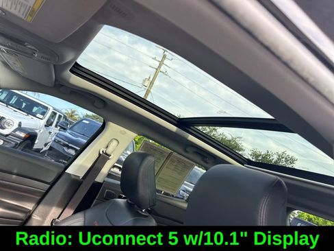 Certified 2022 Jeep Compass Trailhawk w/ Sun and Sound Group AWD/4WD image 9