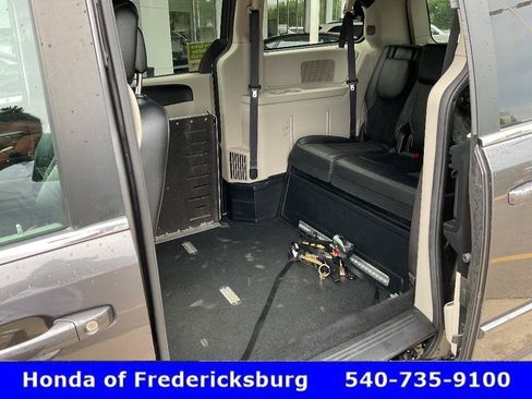 Used 2017 Dodge Grand Caravan SXT FWD image 21