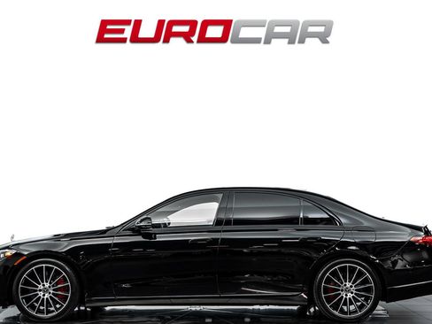 Used 2024 Mercedes-Benz S 580e 4MATIC Sedan image 2