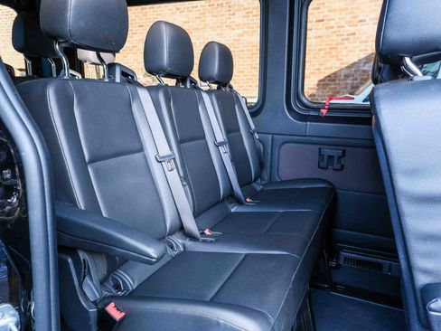 Used 2024 Mercedes-Benz Sprinter 2500 image 21