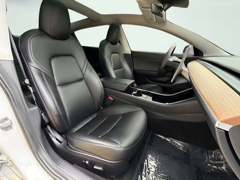 Used 2020 Tesla Model 3 Standard Range Plus RWD image 38
