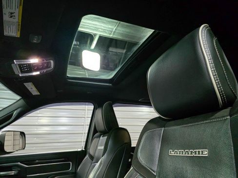 Used 2022 RAM 3500 Laramie image 18