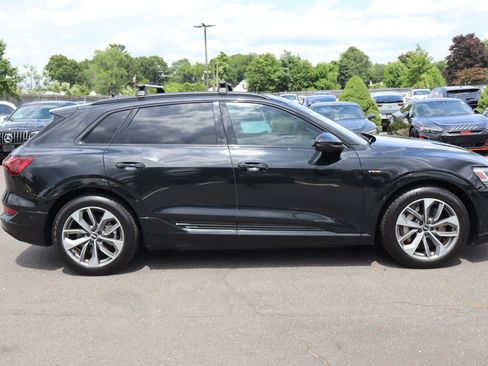 Used 2021 Audi e-tron Premium Plus w/ Premium Plus Package AWD/4WD image 4
