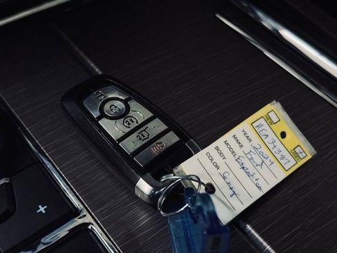 Used 2024 Ford Expedition Limited image 45