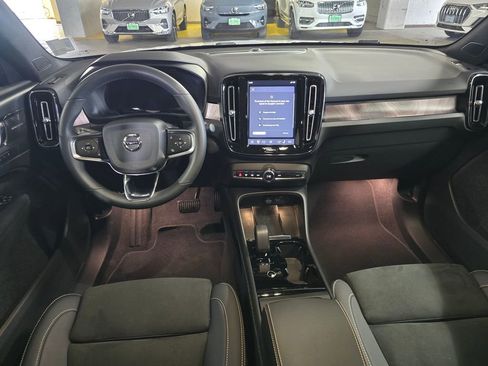 Certified 2023 Volvo C40 P8 Recharge Ultimate image 18