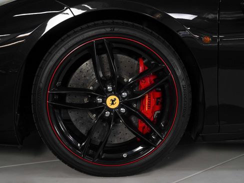 Used 2017 Ferrari 488 GTB RWD image 17