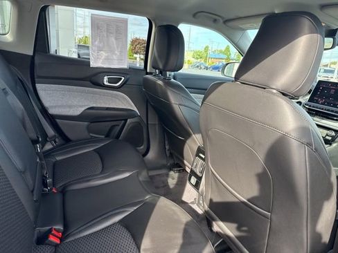 Used 2022 Jeep Compass Latitude AWD/4WD image 27