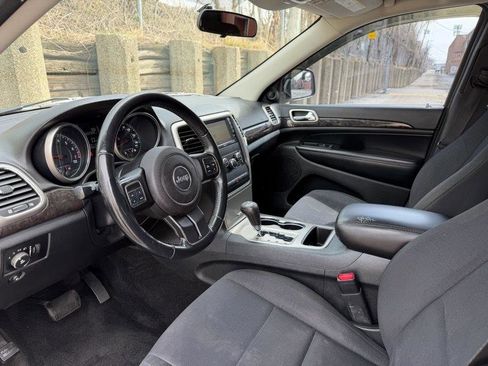 Used 2011 Jeep Grand Cherokee Laredo AWD/4WD image 15
