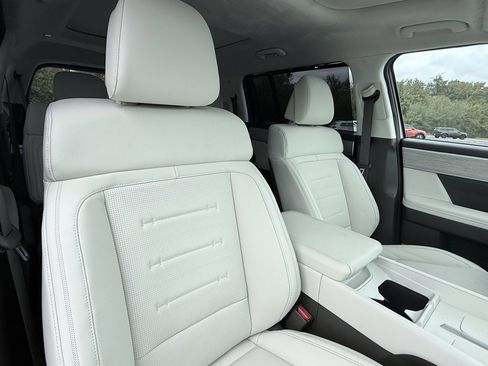 New 2025 Hyundai Santa Fe Calligraphy image 30