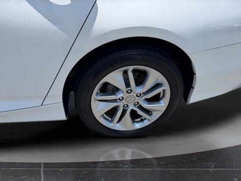 Used 2019 Honda Accord LX image 10