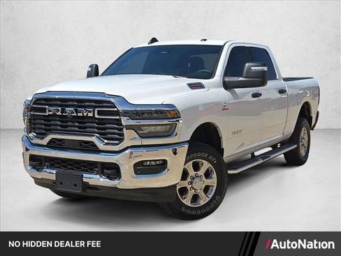 Used 2025 RAM 2500 Big Horn AWD/4WD image 1