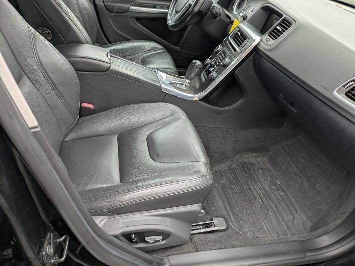 Used 2012 Volvo S60 T5 w/ Climate Pkg FWD image 13