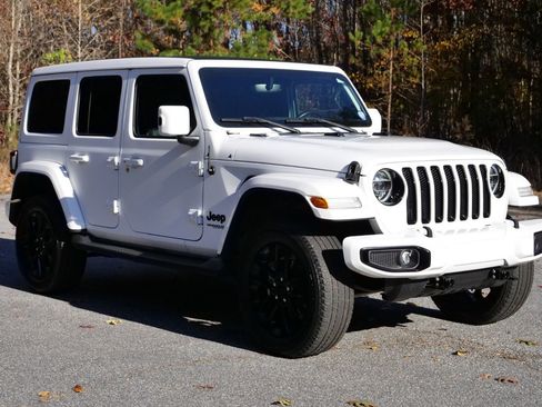 Used 2021 Jeep Wrangler Unlimited Sahara image 4