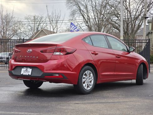 Used 2019 Hyundai Elantra SE image 21