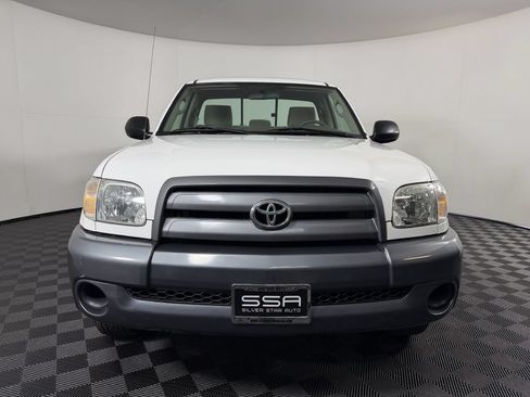 Used 2005 Toyota Tundra 2WD Regular Cab image 2
