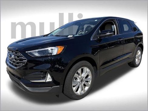 Certified 2024 Ford Edge Titanium image 11
