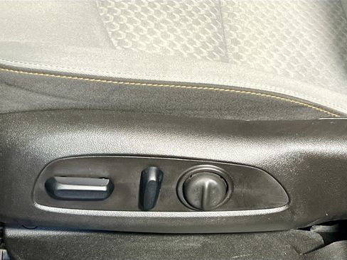 Used 2018 GMC Terrain SLE w/ Driver Convenience Package image 14