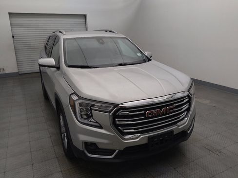 Used 2022 GMC Terrain SLT image 14