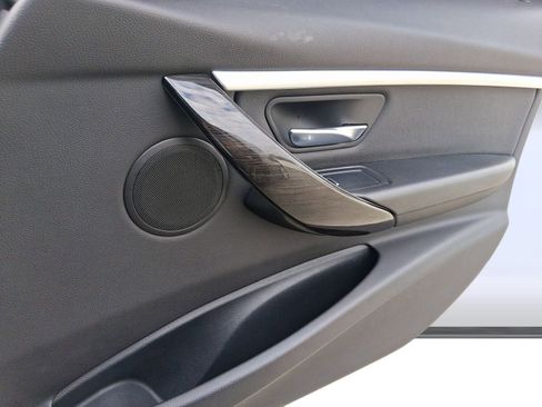 Used 2018 BMW 330i Sedan image 31