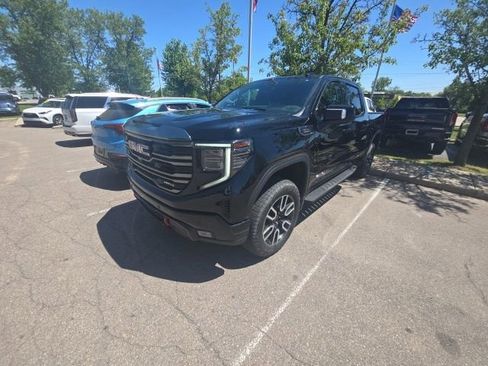 Used 2023 GMC Sierra 1500 AT4 w/ AT4 Premium Package AWD/4WD image 1