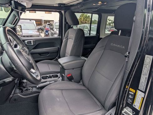 Used 2022 Jeep Wrangler Unlimited Sahara w/ Safety Group image 12