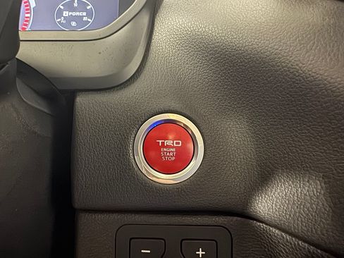 Used 2024 Toyota Tundra Limited w/ TRD Off-Road Package AWD/4WD image 19