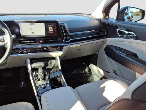 Used 2024 Kia Sportage EX image 13