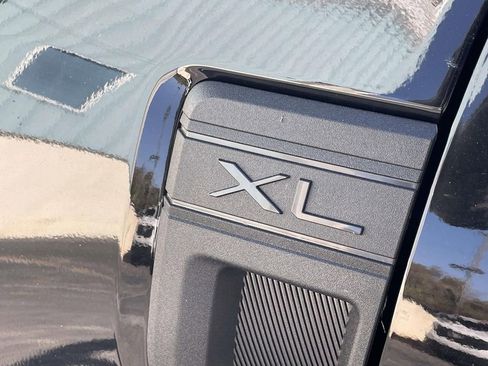 New 2025 Ford Maverick XL w/ Equipment Group 102A image 22