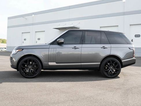 Used 2017 Land Rover Range Rover HSE AWD/4WD image 3