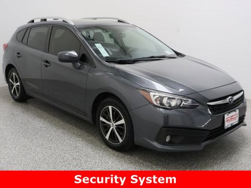 Used 2022 Subaru Impreza 2.0i Premium image 4