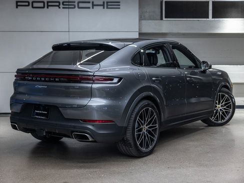 Certified 2025 Porsche Cayenne Coupe image 8